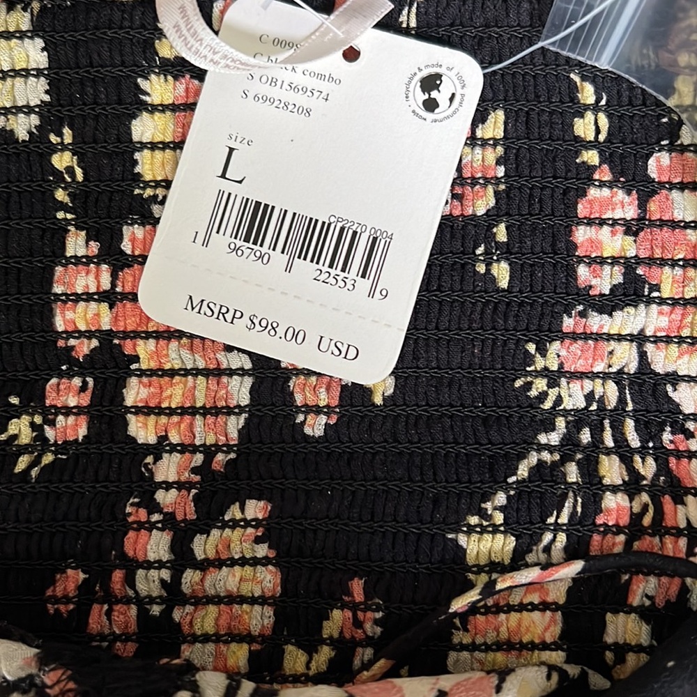 31. Hilary Printed Top in Black Combo - Picture 7 of 7